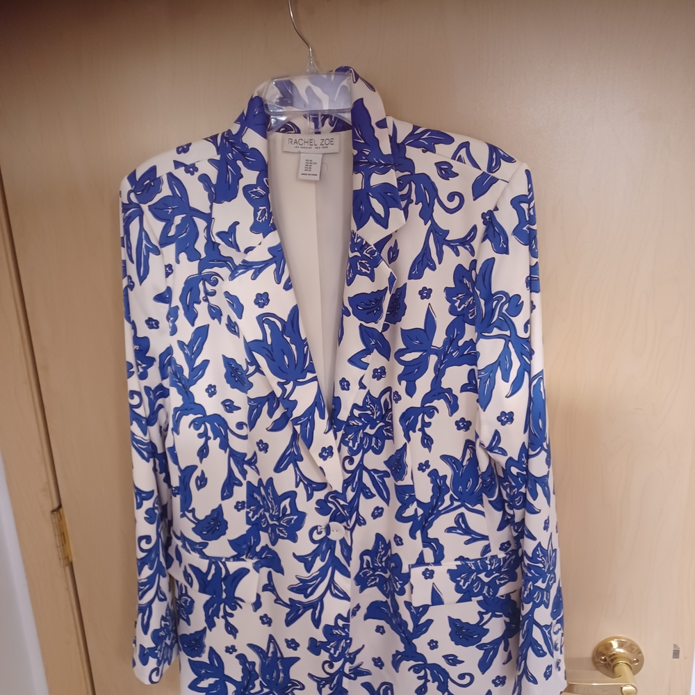 XL Rachel Zoe Blazer with Blue Floral Pattern.